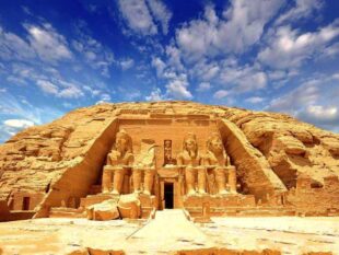 Tour to Abu Simbel from Aswan by private vehicle